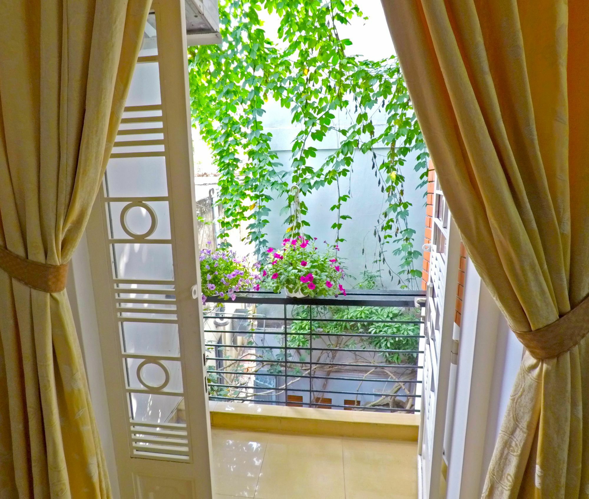 Drop By Saigon Guesthouse Ho Şi Min Dış mekan fotoğraf